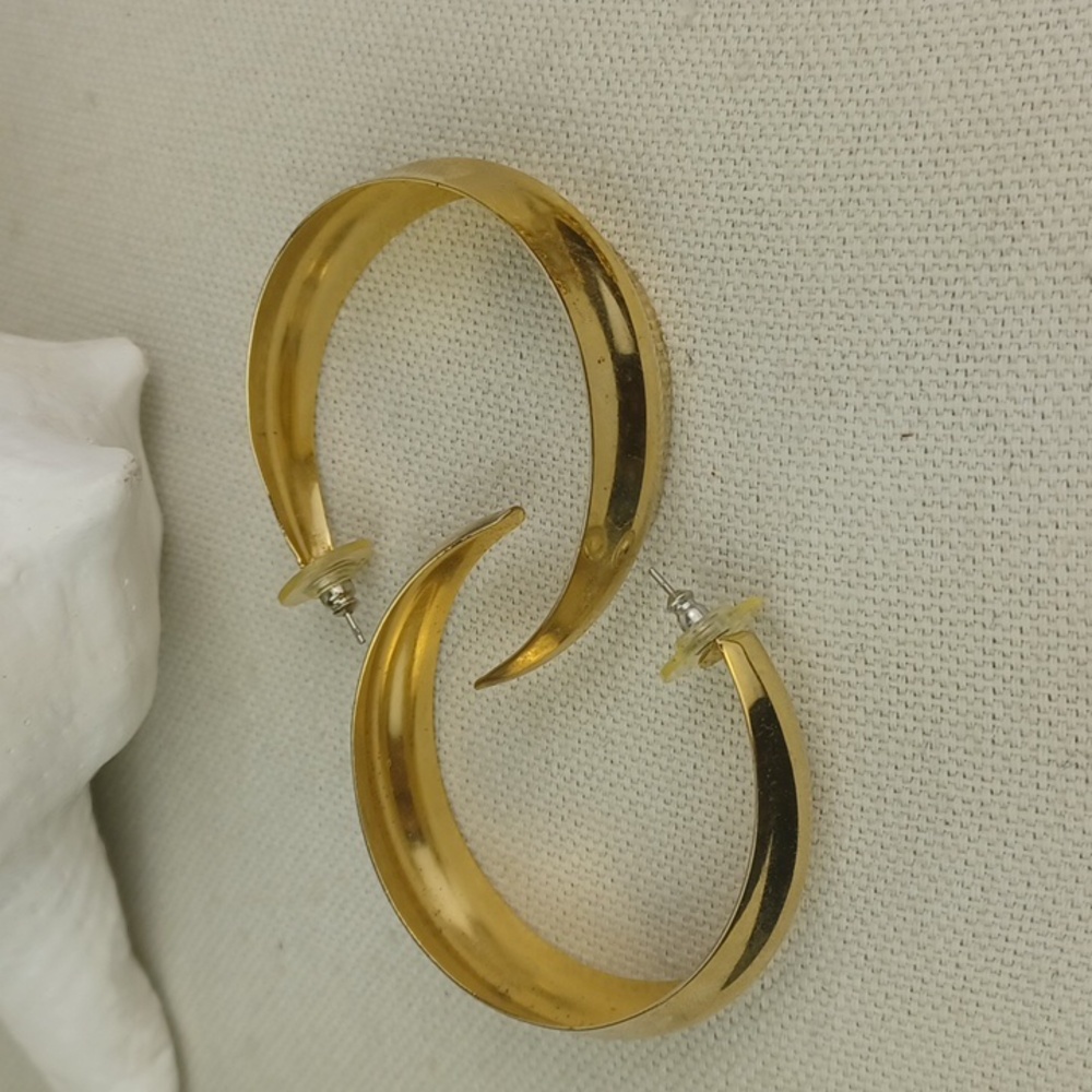 ❤️Bundle Only❤️ Gold Tone Hoop Half Moon Statement Earrings & Button Studs - Picture 4 of 7